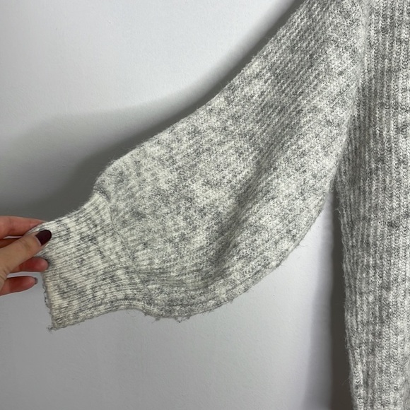 Simons heathered gray plush sweater - Picture 8 of 8